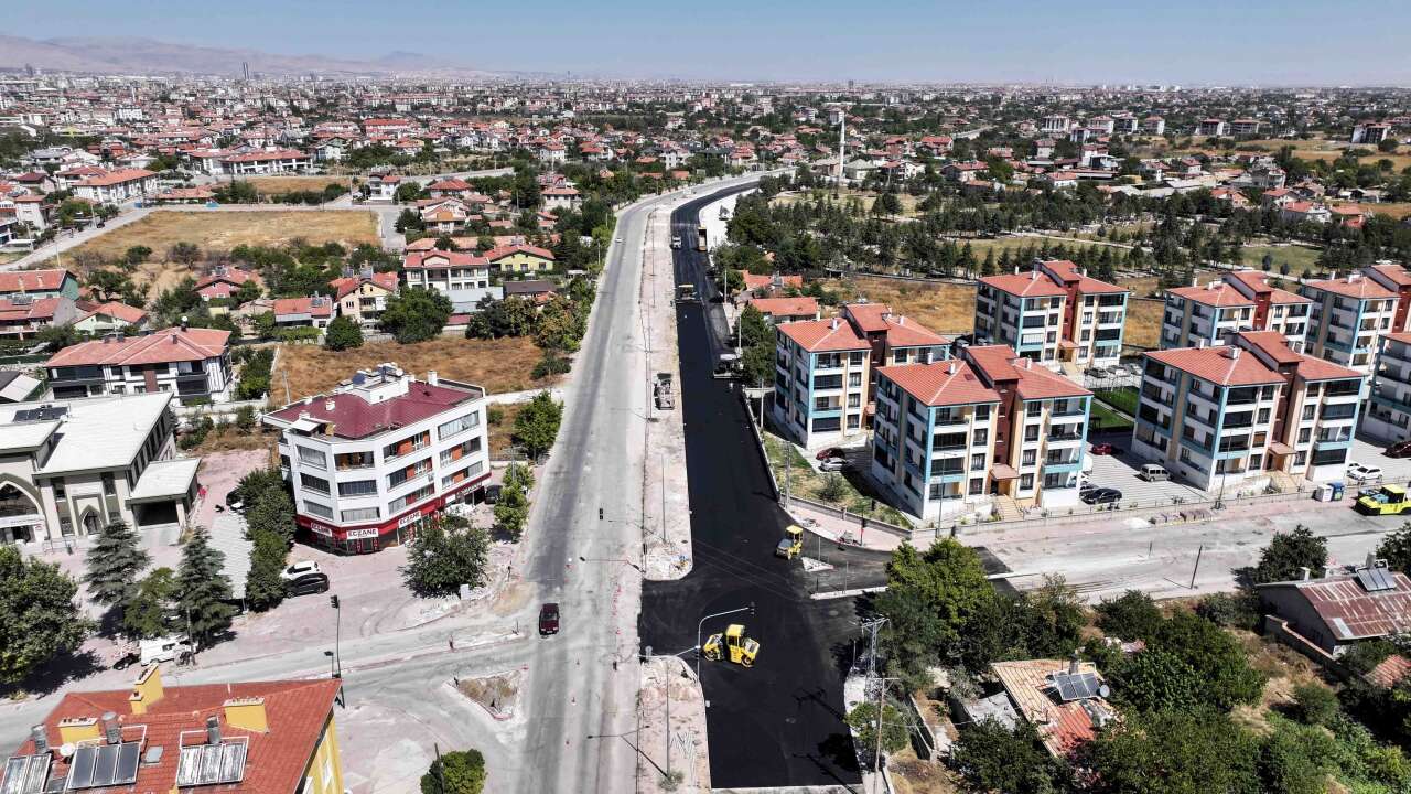 Karatay’ın kritik noktalarındaki cadde ve bağlantı yolları trafiğe açıldı 4
